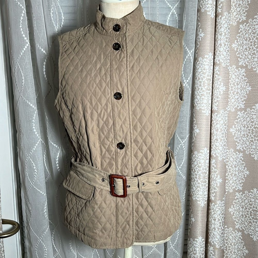Charter Club Quilted Belted Vest โ Size Medium